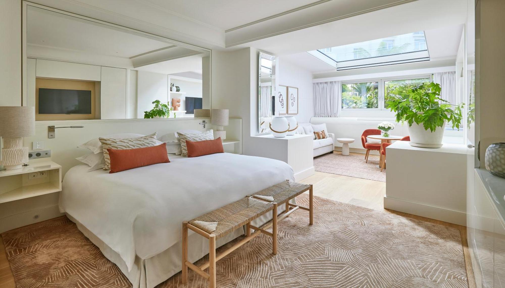 Hotel Martinez, In The Unbound Collection By Hyatt Cannes Buitenkant foto A suite at The Ivy Hotel