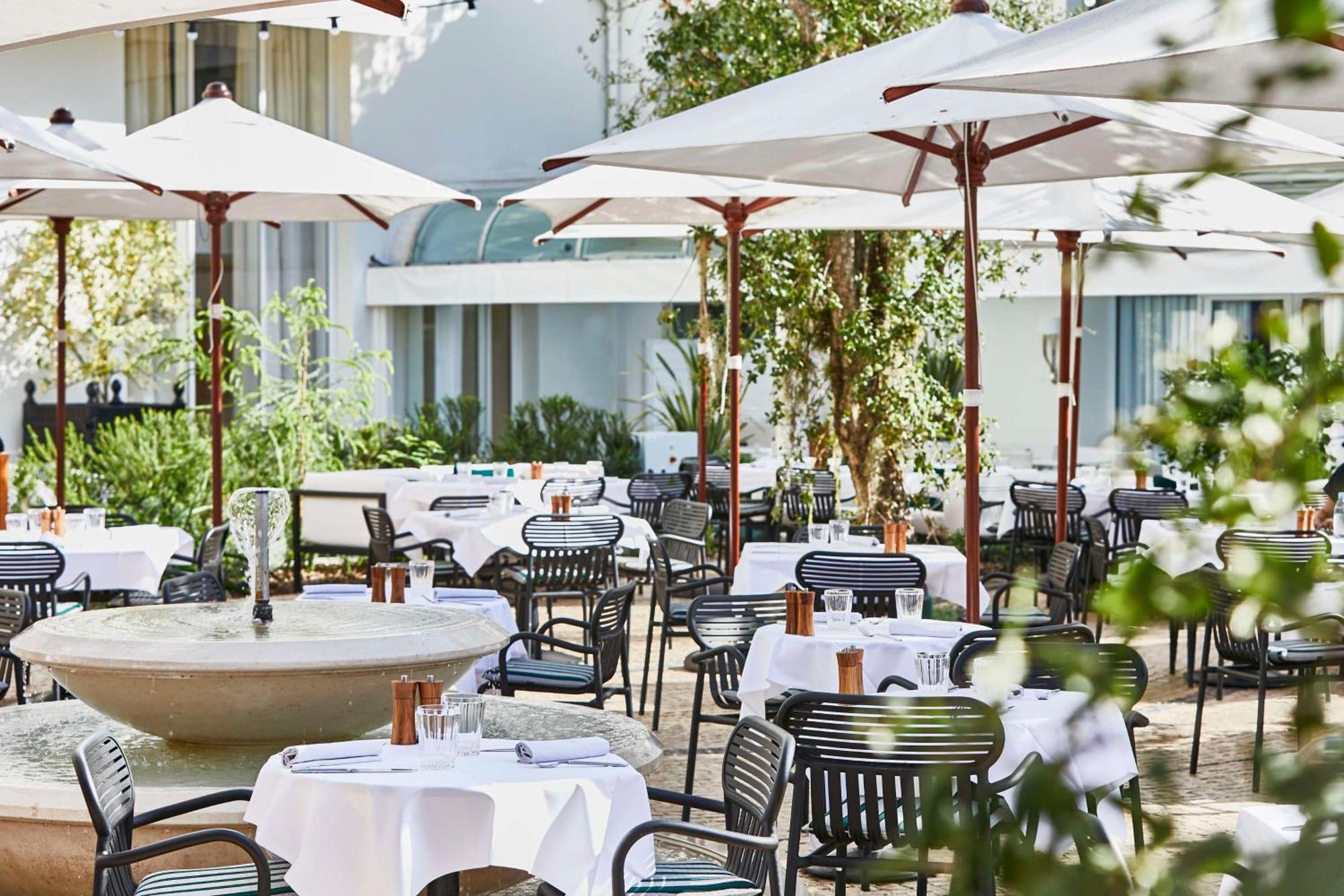 Hotel Martinez, In The Unbound Collection By Hyatt Cannes Buitenkant foto The Terrace at the Four Seasons Hotel
