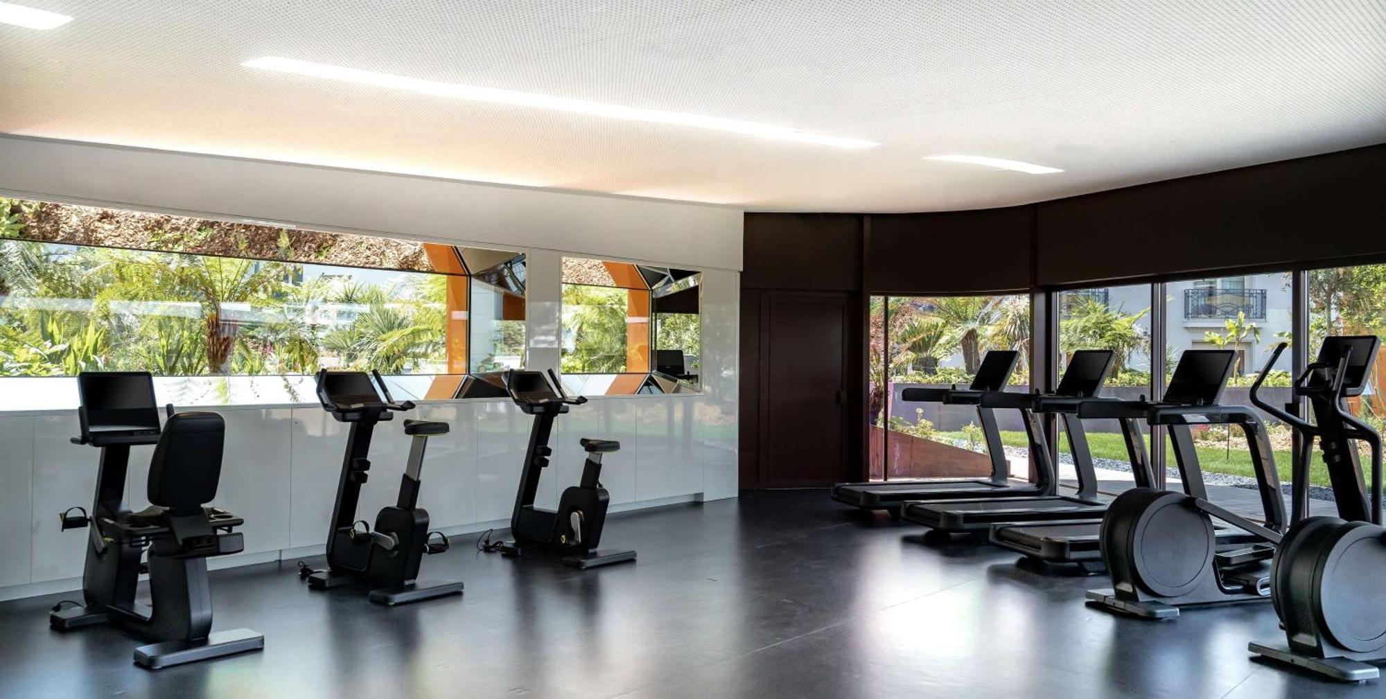 Hotel Martinez, In The Unbound Collection By Hyatt Cannes Buitenkant foto The gym at the hotel